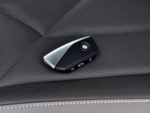 2026�� xDrive30L ������ M�˶���ҹ��װ