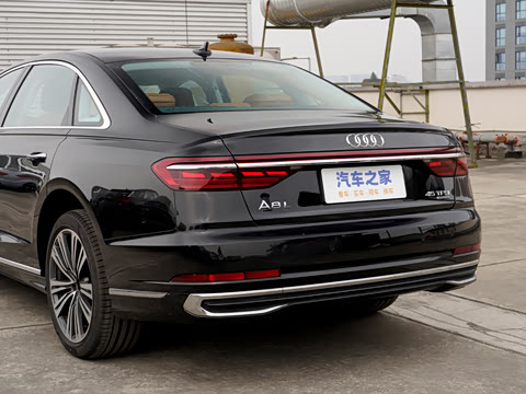 2026�� A8L 45 TFSI quattro ������