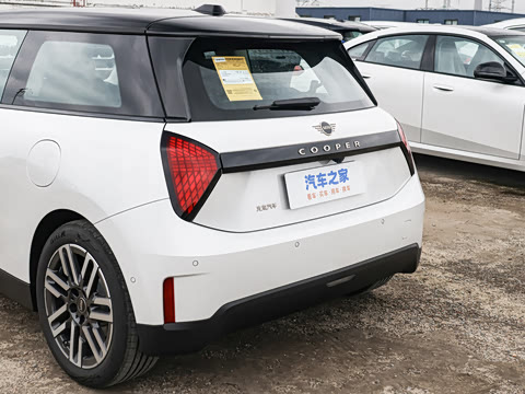 2025�� �Ŀ� 466km COOPER E ������