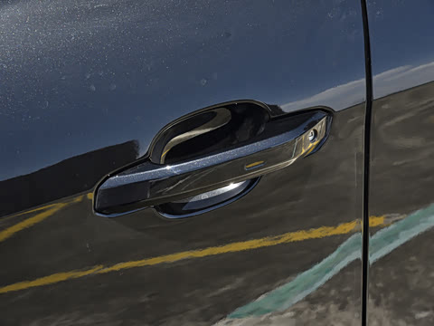 2026�� 200���������� 40 TFSI ����������