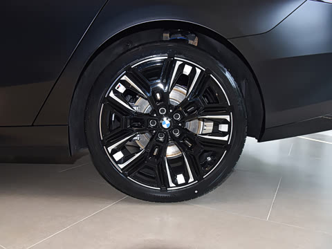 2026�� 530Li �����