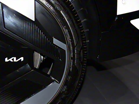 2025�� 580 Wave AWD GT-Line