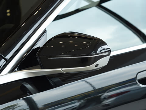 2026�� �Ŀ� eDrive 40L M�˶���װ