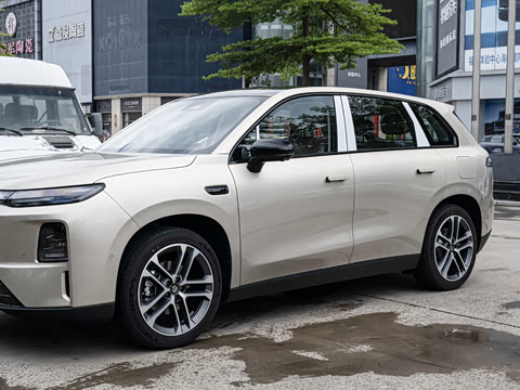 2027�� 660������