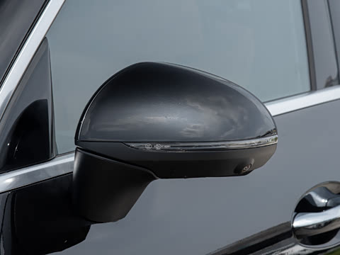 2026�� �Ŀ� GLC 260 L 4MATIC ������