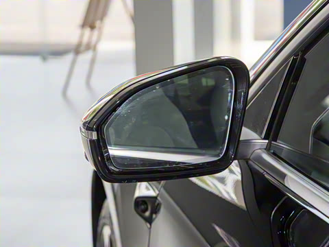 2025�� �ھ������ 75kWh Touring