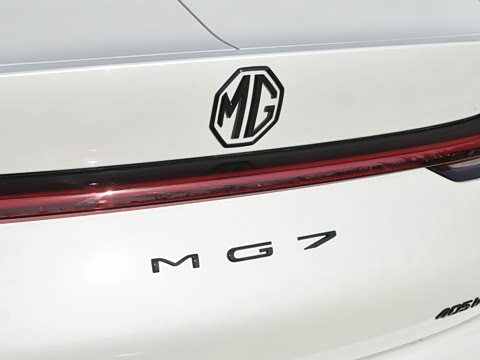 2026�� 2.0T 405 AT������