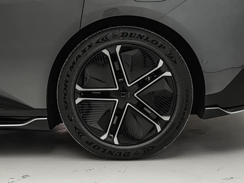 2026�� �Ŀ� Max ˫��������