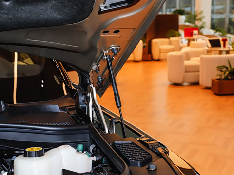 2026�� 3.0 L6 400PS AB�����