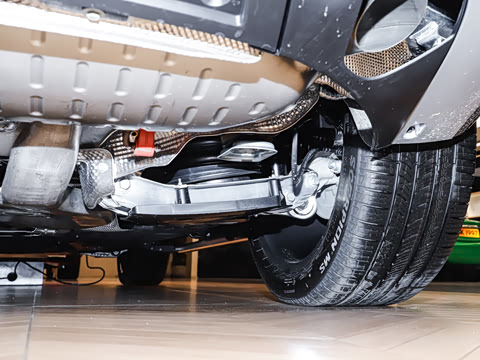 2026�� 3.0 L6 400PS AB�����