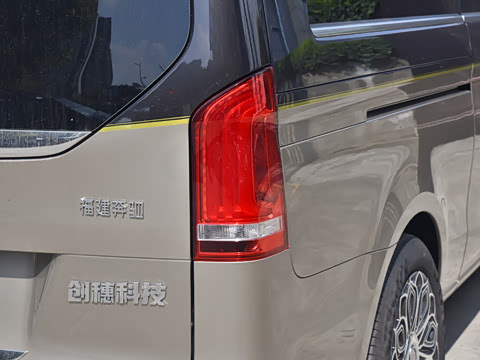 2023�� ��ʨϵ�� 2.0T �� 7��