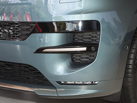 2025�� 400PS Dynamic SE