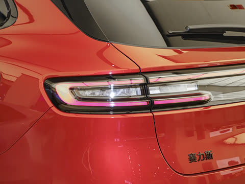 2025�� ����   Ultra ������