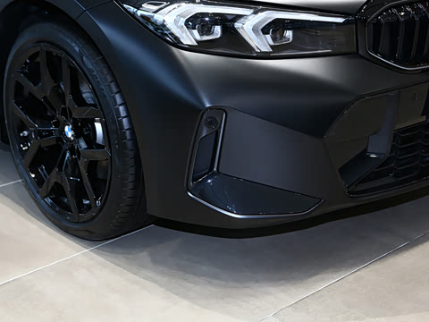 2026�� 330Li �����