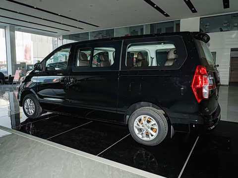 2027�� 2.0L ������ 7��