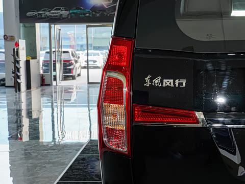 2027�� 2.0L ������ 7��