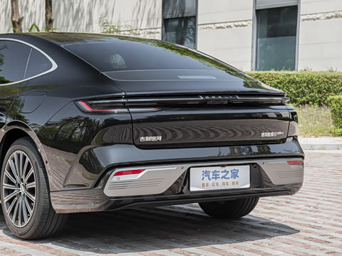 2026�� 225km EM-i Զ�����ǺӰ�