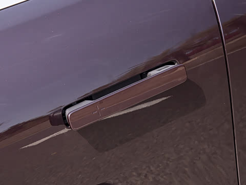 2026�� 225km EM-i Զ�����ǺӰ�