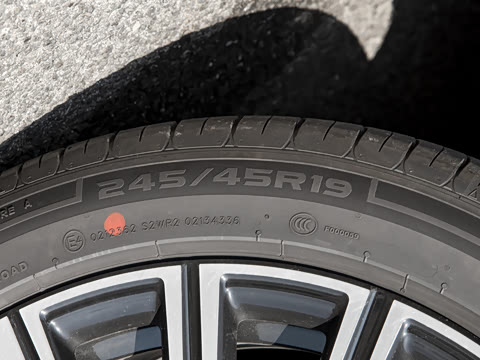 2026�� 225km EM-i Զ�����ǺӰ�