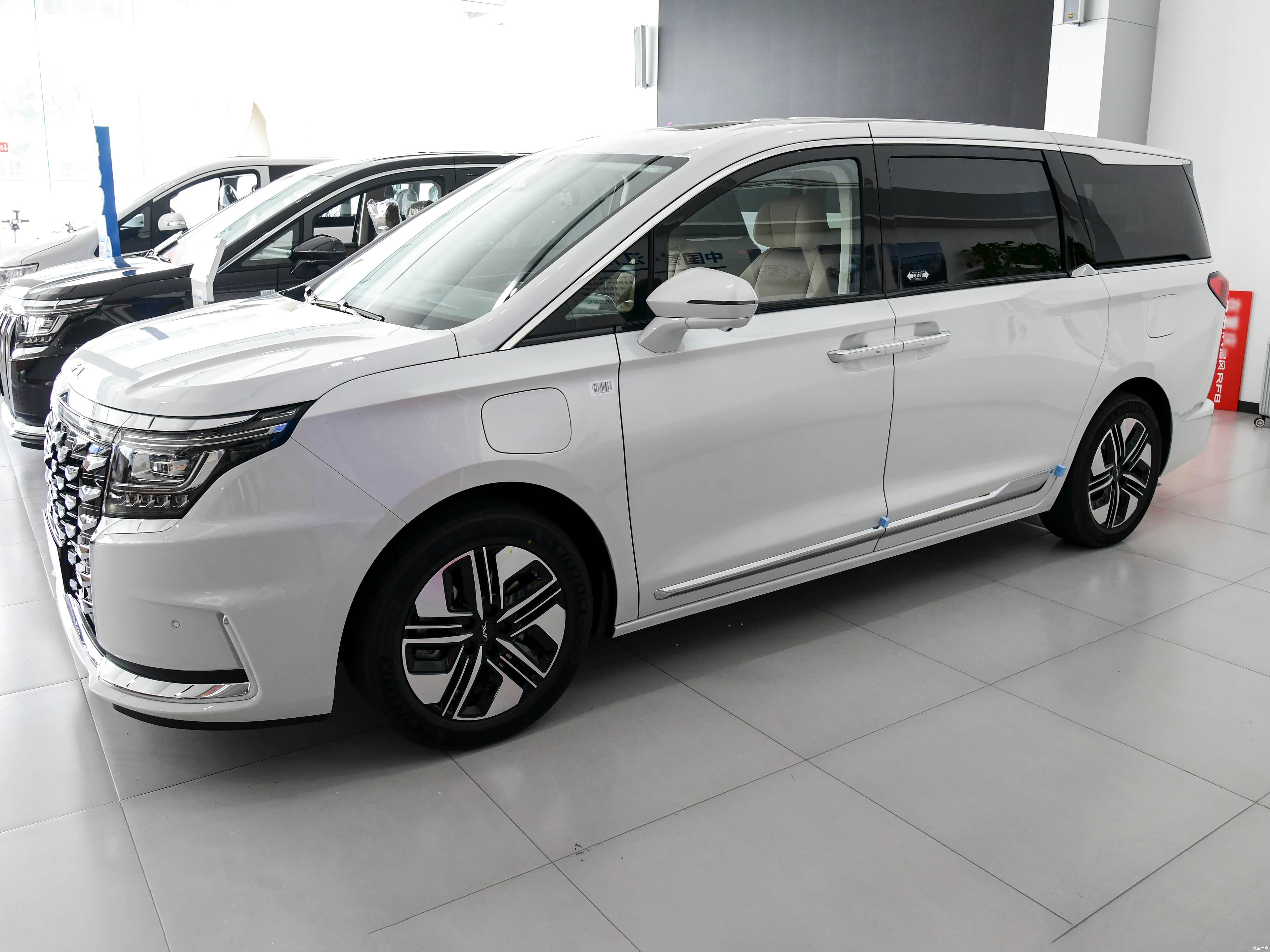 JAC RF8 PHEV, миниатюра 4