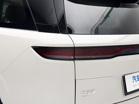 2026�� ���� 585kW ����������