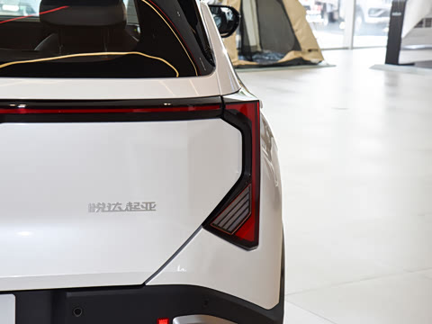2027�� 1.5L ������