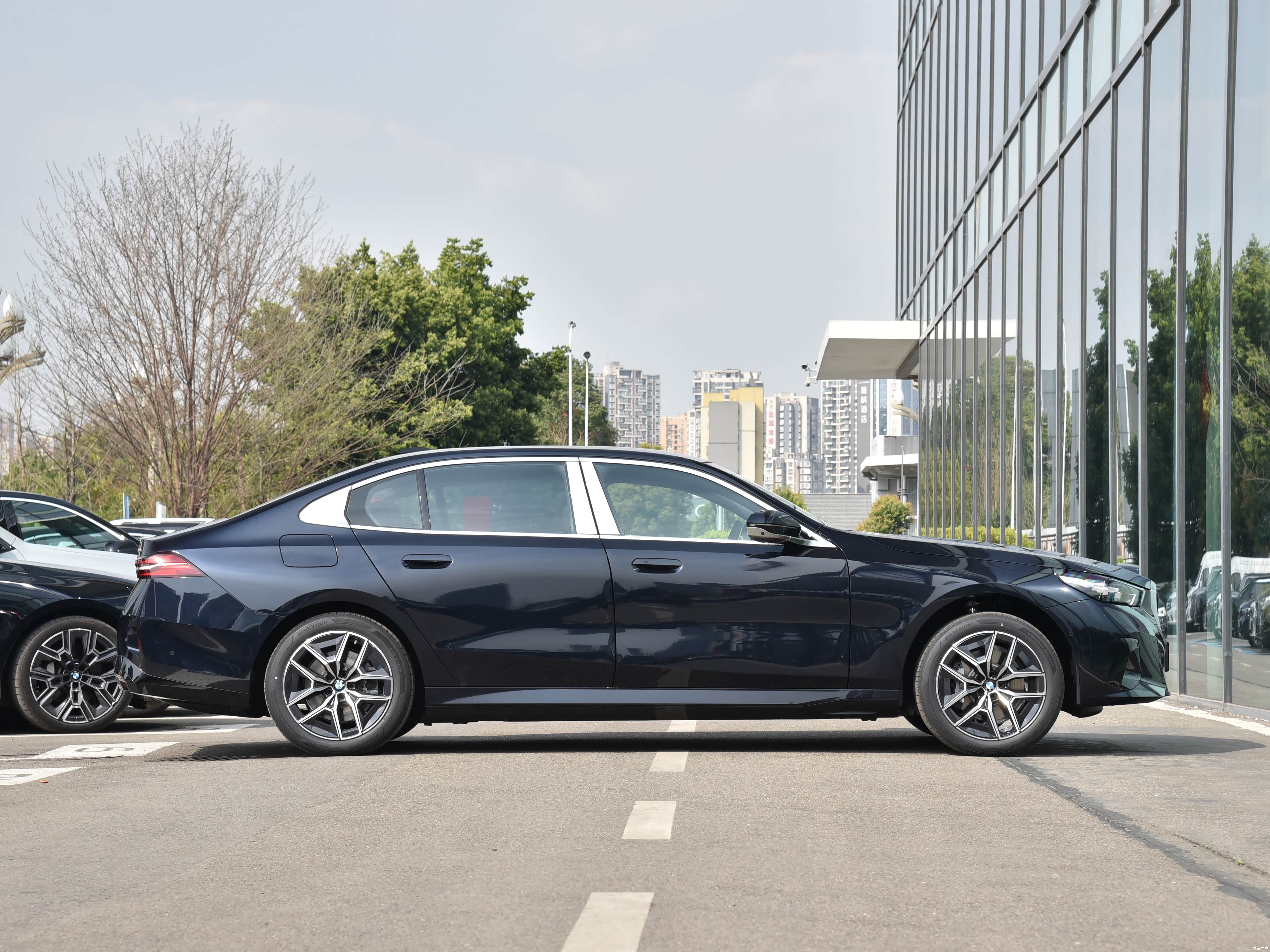 BMW i5, миниатюра 8