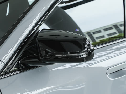 2026�� M35i