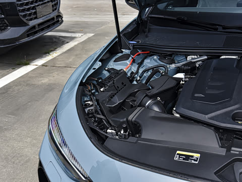 2026�� TFSI quattro 200kW �콢��