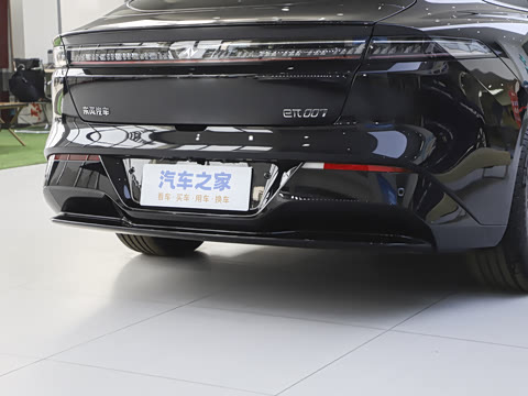 2025�� ���� 650MaxѲ����