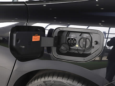 2025�� ���� 650MaxѲ����