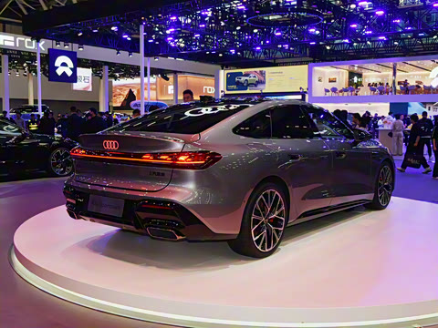 2026�� TFSI quattro 200kW �콢������