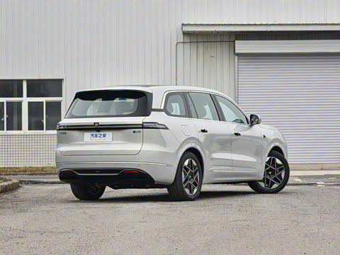 2025�� ����Ultra+����������