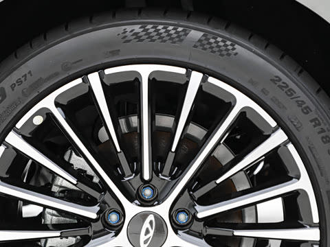 2027�� 2.0T DCT �����