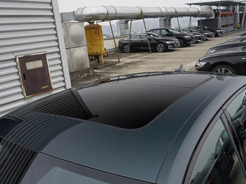2026�� 200���������� 40 TFSI ����������
