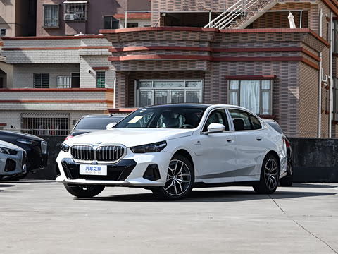 2026�� eDrive 40L M�˶���װ