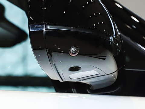 2025�� 3.0 L6 400PS ʢ���ӳ���