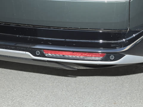 2026�� 3.0 L6 400PS AB�����