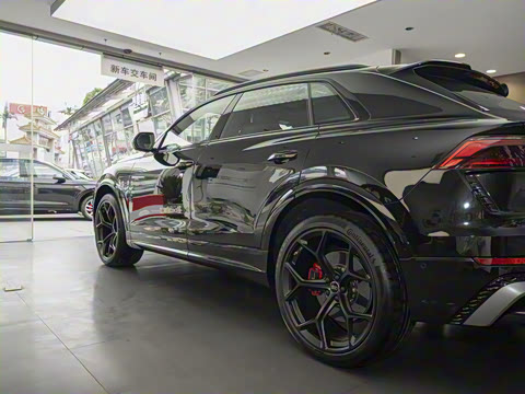 2026�� RS Q8 4.0T performance