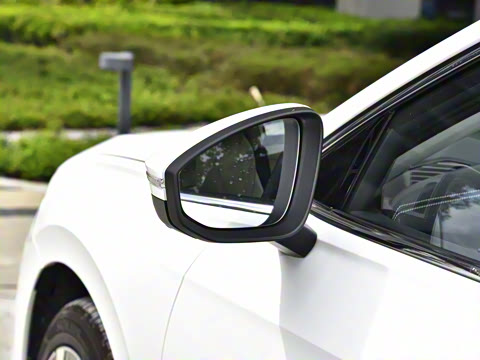 2026�� L 300TSI DSG ������