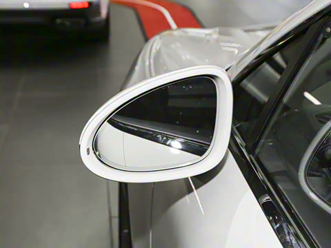 2026�� Macan 2.0T ���ΰ�