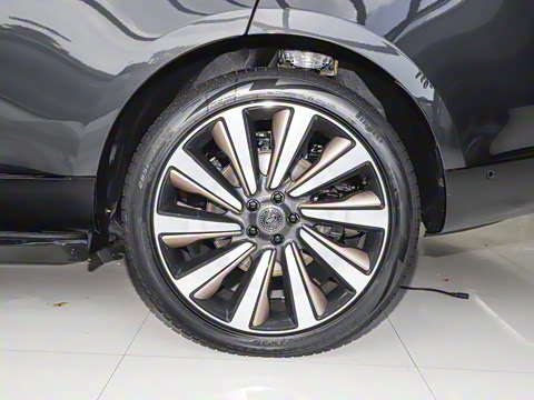 2024�� 3.0 L6 400PS SV���ٴ����ӳ��� 4��