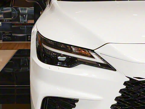 2026�� 500h ����F SPORT Performance