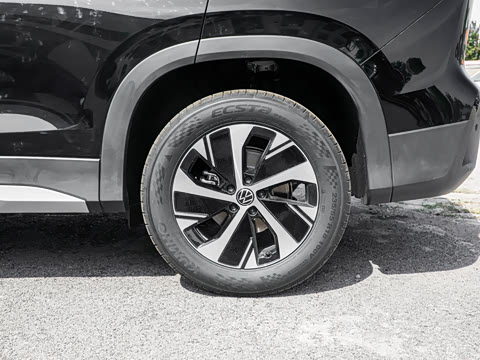 2026�� �Ŀ� ̽��L 300TSI ������Ӣ