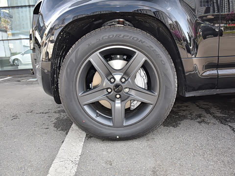 2026�� 110 3.0T P400 X-Dynamic SE