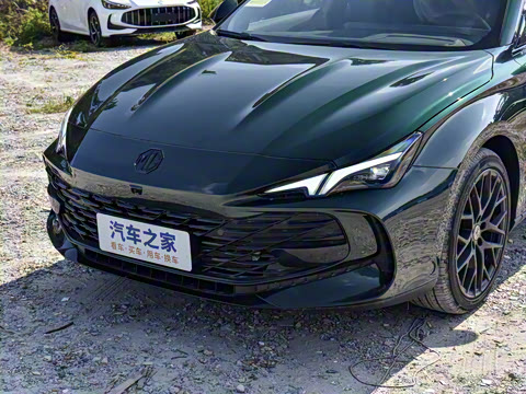 2026�� 2.0T Trophy+ �����˶���