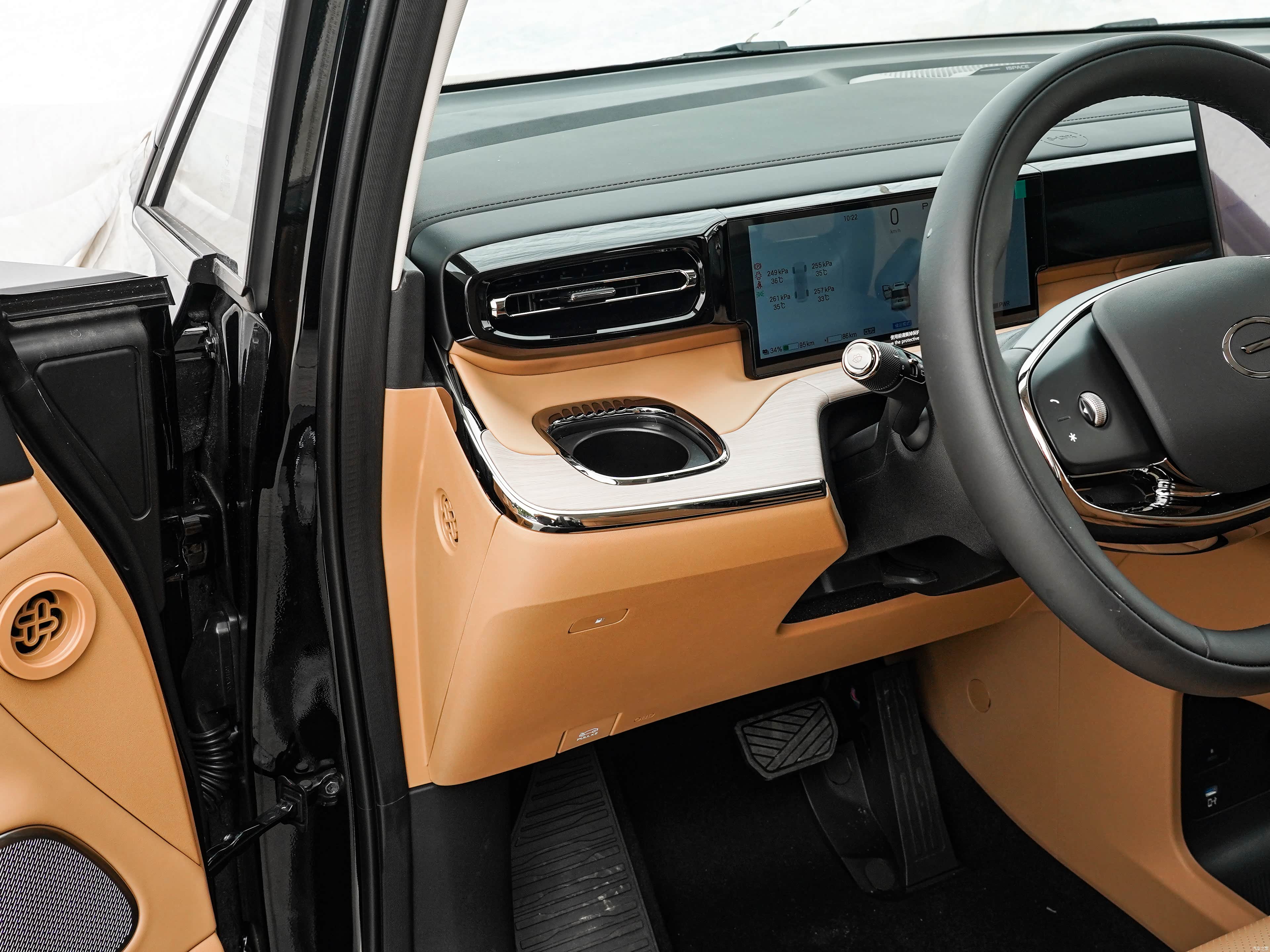 GAC E8 PHEV, миниатюра 15