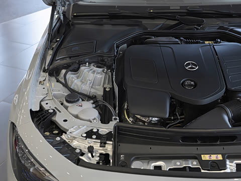 2026�� �Ŀ� CLE 300 4MATIC ������ܳ�