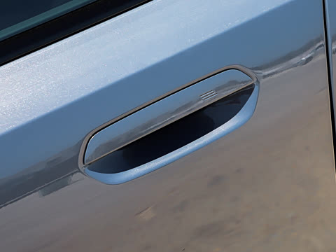 2026�� �Ŀ� 525Li M�˶���װ
