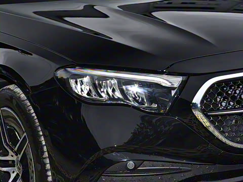 2026�� E 300 L �����˶���